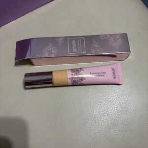 Luminous Tint Foundation - Pink